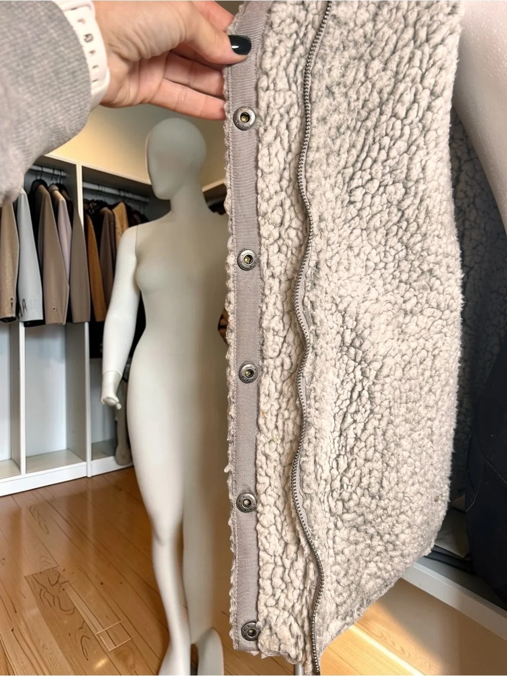 Thread & Supply Sherpa Vest Women's Medium Light Gray Cream